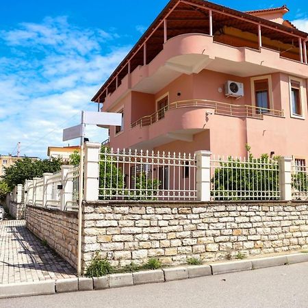 Hotel Vila Maledhi ベラト エクステリア 写真