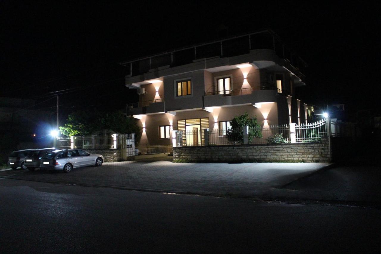 Hotel Vila Maledhi ベラト エクステリア 写真
