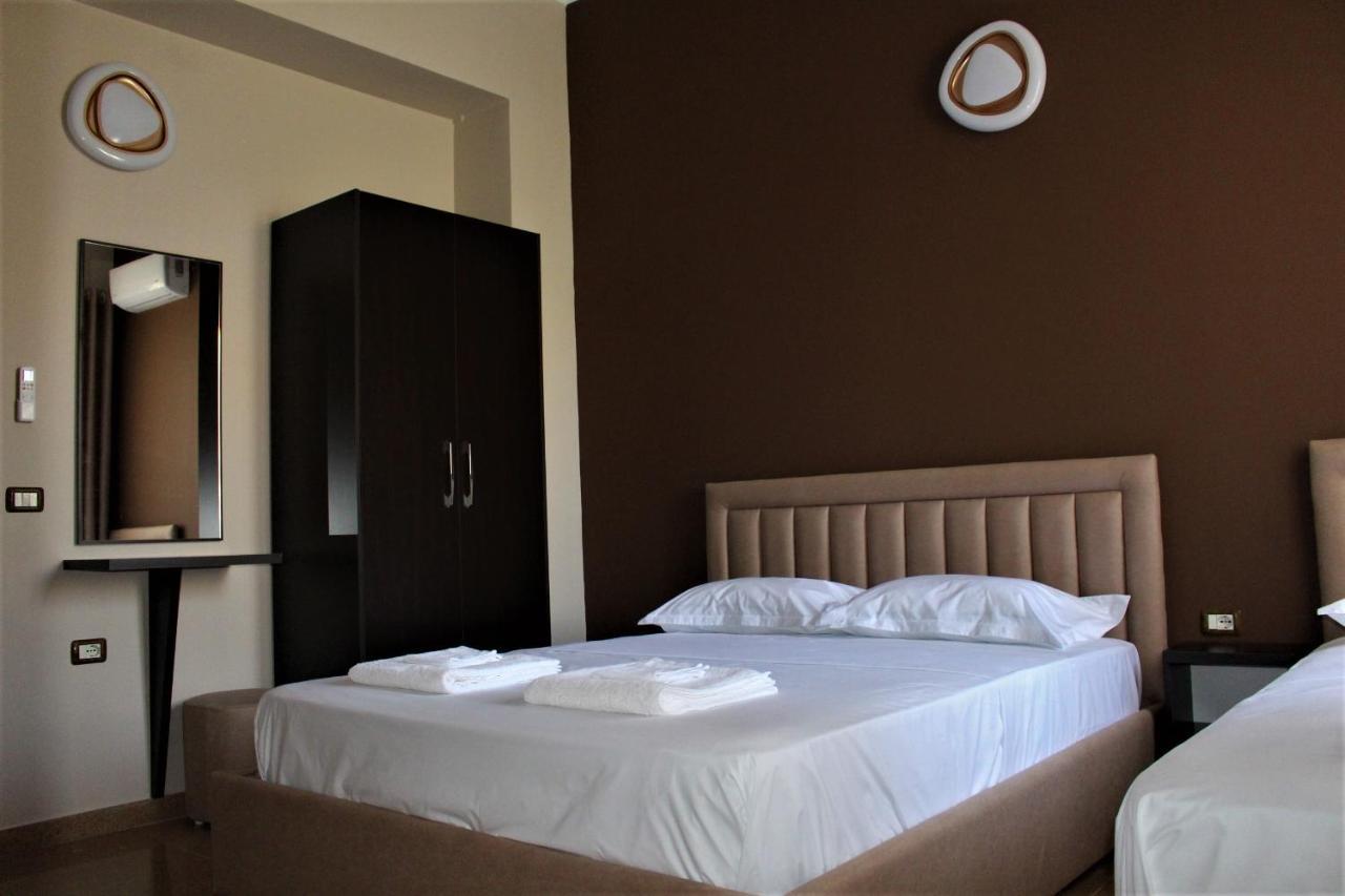 Hotel Vila Maledhi ベラト エクステリア 写真