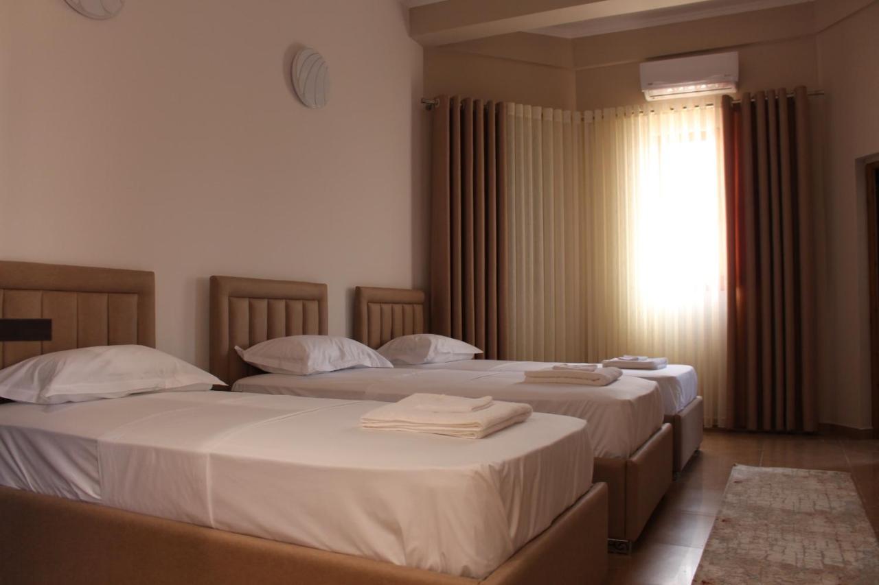 Hotel Vila Maledhi ベラト エクステリア 写真