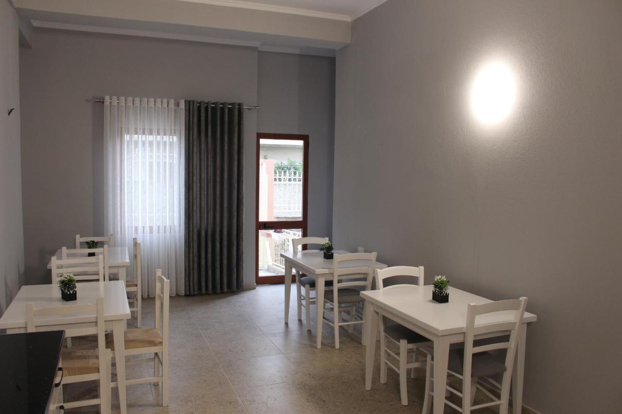 Hotel Vila Maledhi ベラト エクステリア 写真