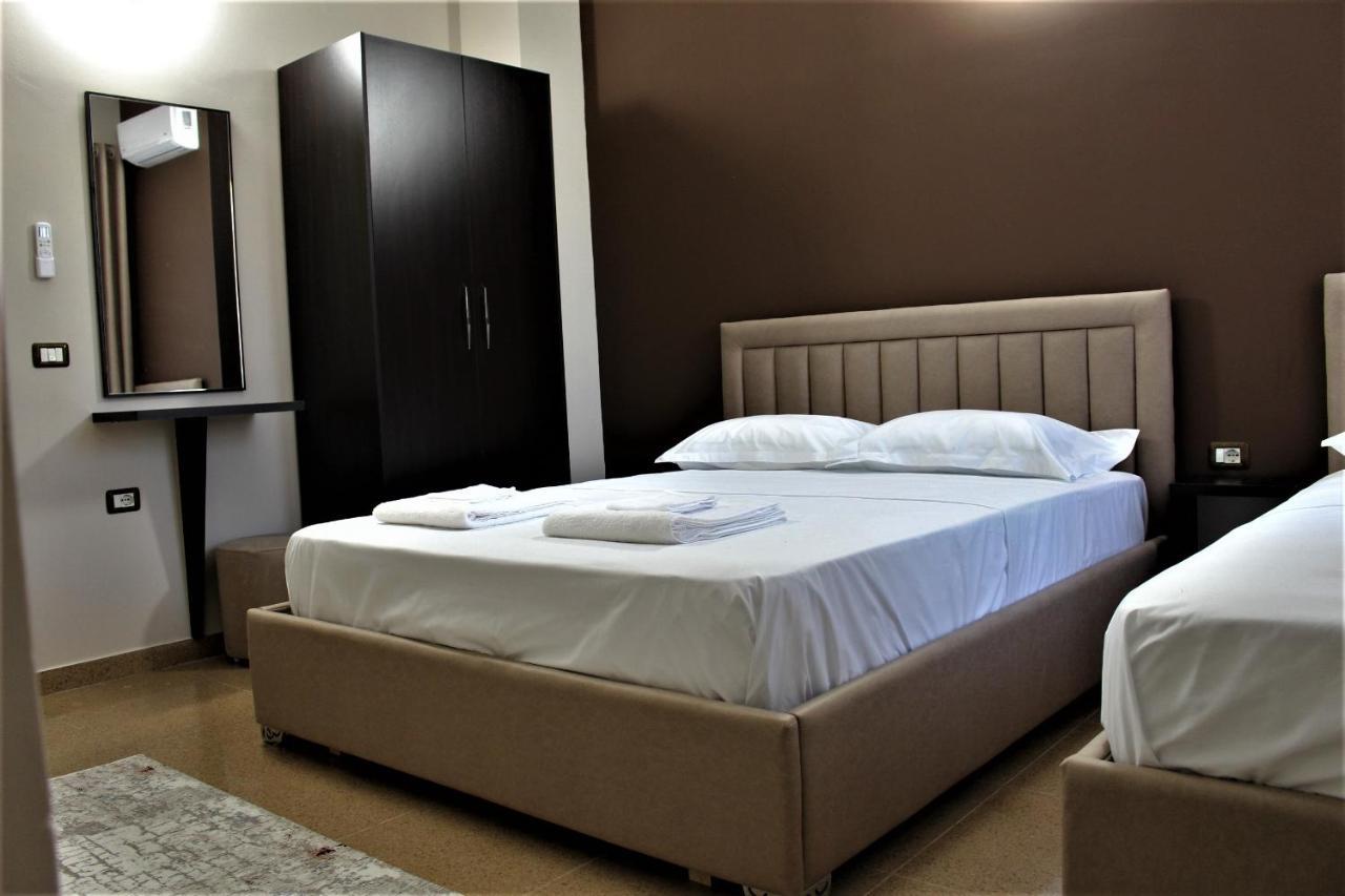 Hotel Vila Maledhi ベラト エクステリア 写真