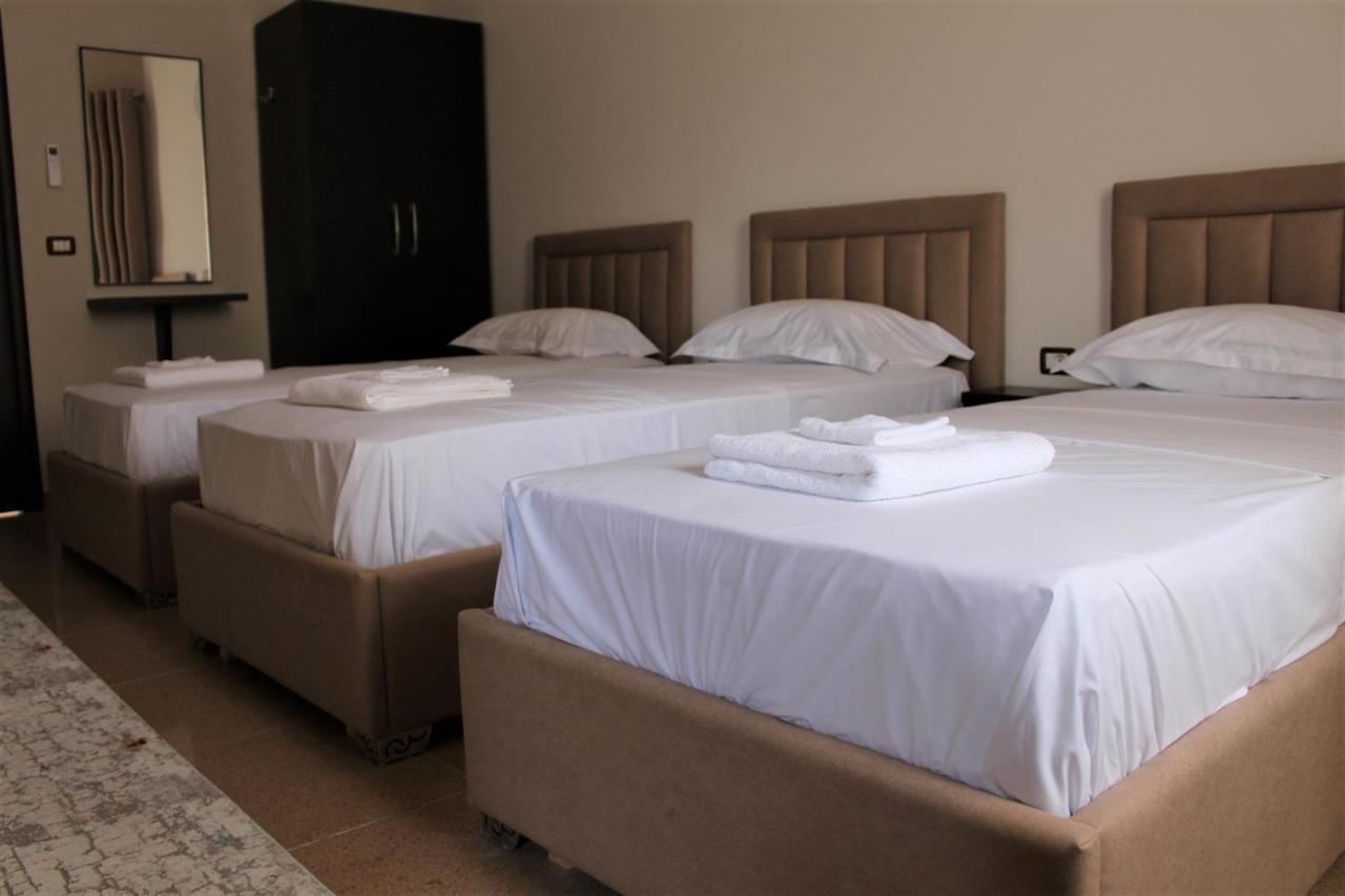 Hotel Vila Maledhi ベラト エクステリア 写真