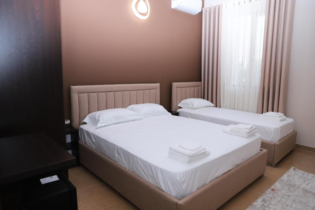 Hotel Vila Maledhi ベラト エクステリア 写真