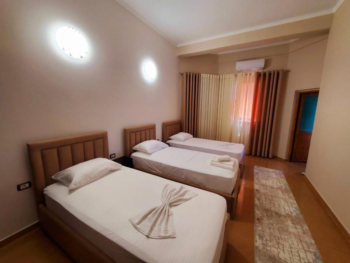 Hotel Vila Maledhi ベラト エクステリア 写真