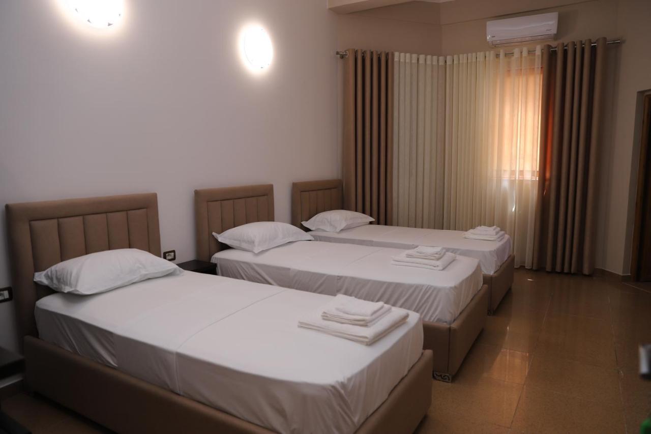 Hotel Vila Maledhi ベラト エクステリア 写真