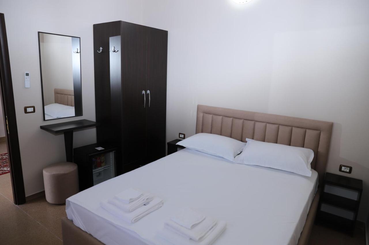 Hotel Vila Maledhi ベラト エクステリア 写真