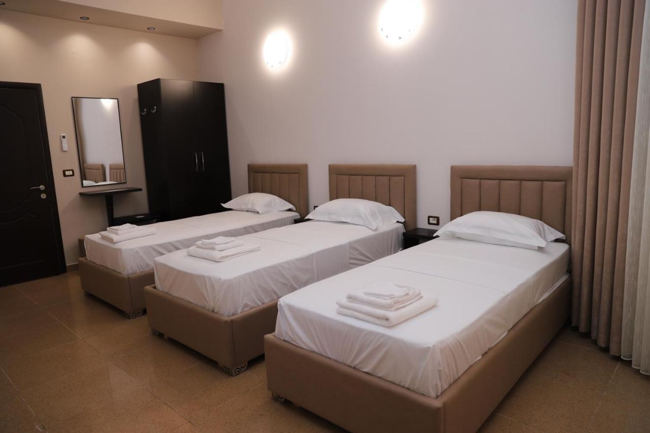 Hotel Vila Maledhi ベラト エクステリア 写真