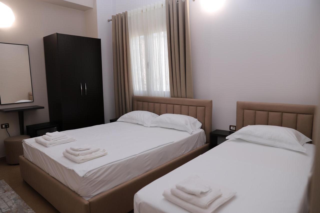 Hotel Vila Maledhi ベラト エクステリア 写真